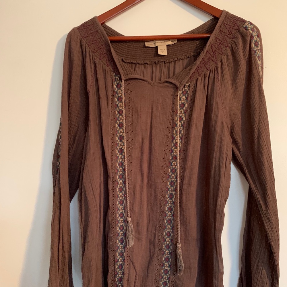Thin long sleeve top